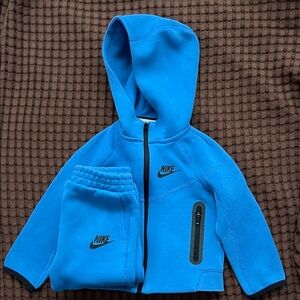 Nike Tech Vibrant Blue Tracksuit with Black Accents